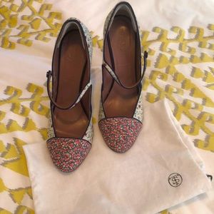 Tabitha Simmons mary jane shoes, pumps!